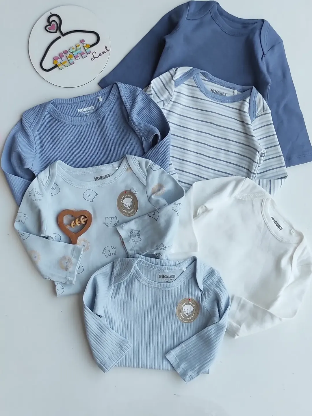 بادی پسرانه  آستین بلند نوزادی وارداتی برند HUGGIES کد ۴۲۹