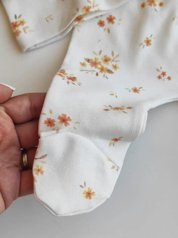 ست بیمارستانی نوزادی برند baby mii کد ۴۵۴